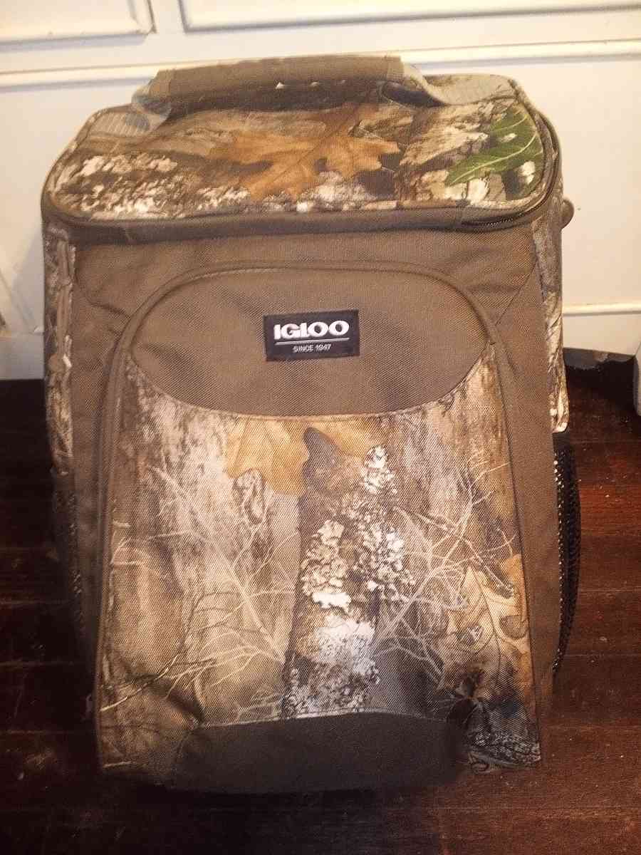 HEAVY DUTY BACKPACK ICE CHEST
