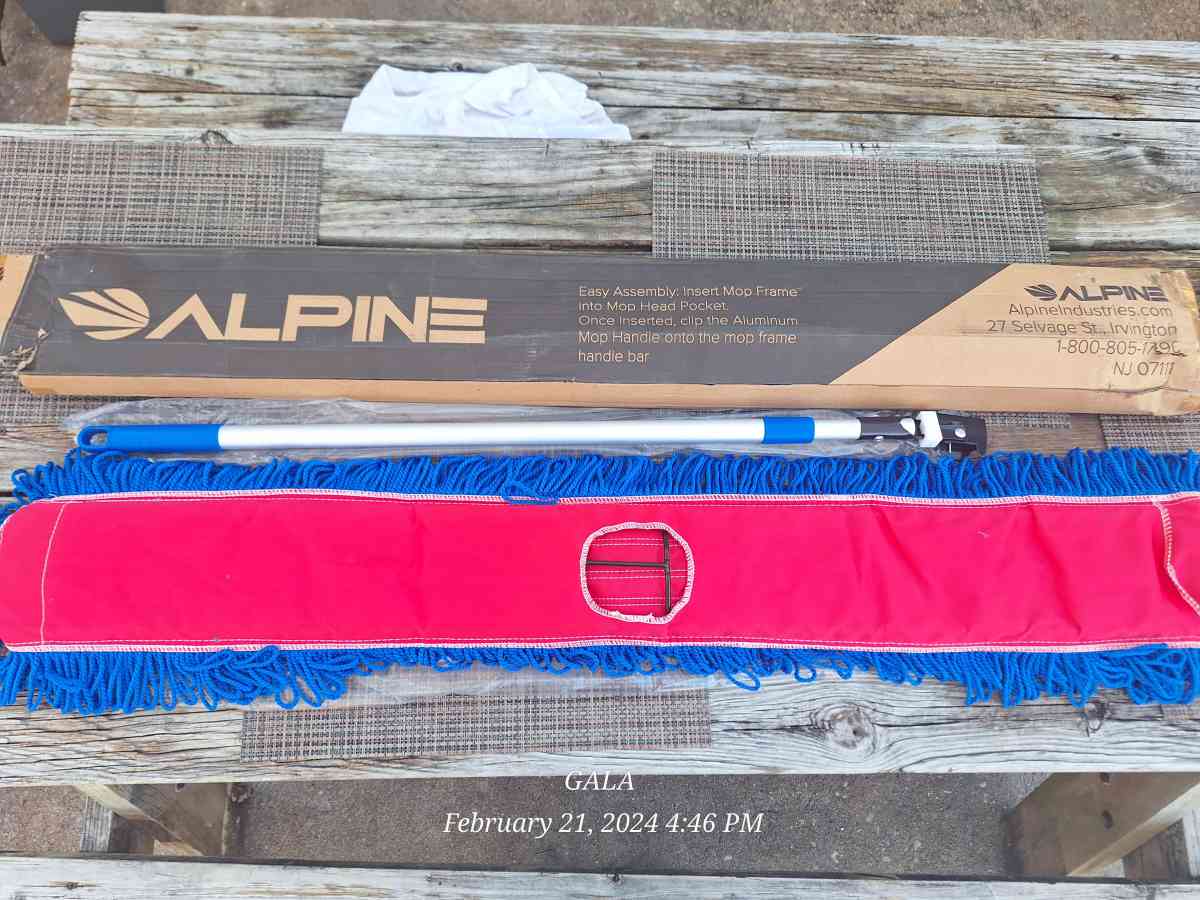 Alpine 48in Dust mop brand new