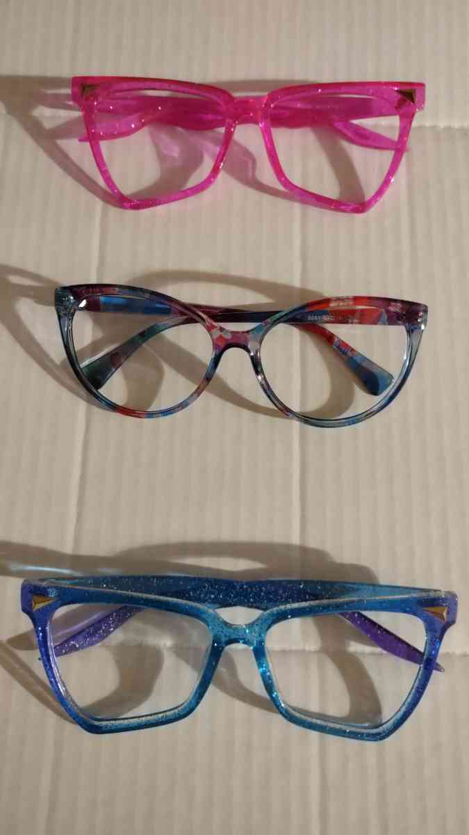 frame glasses in style