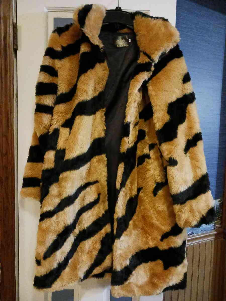 LeopardcPrint Coat