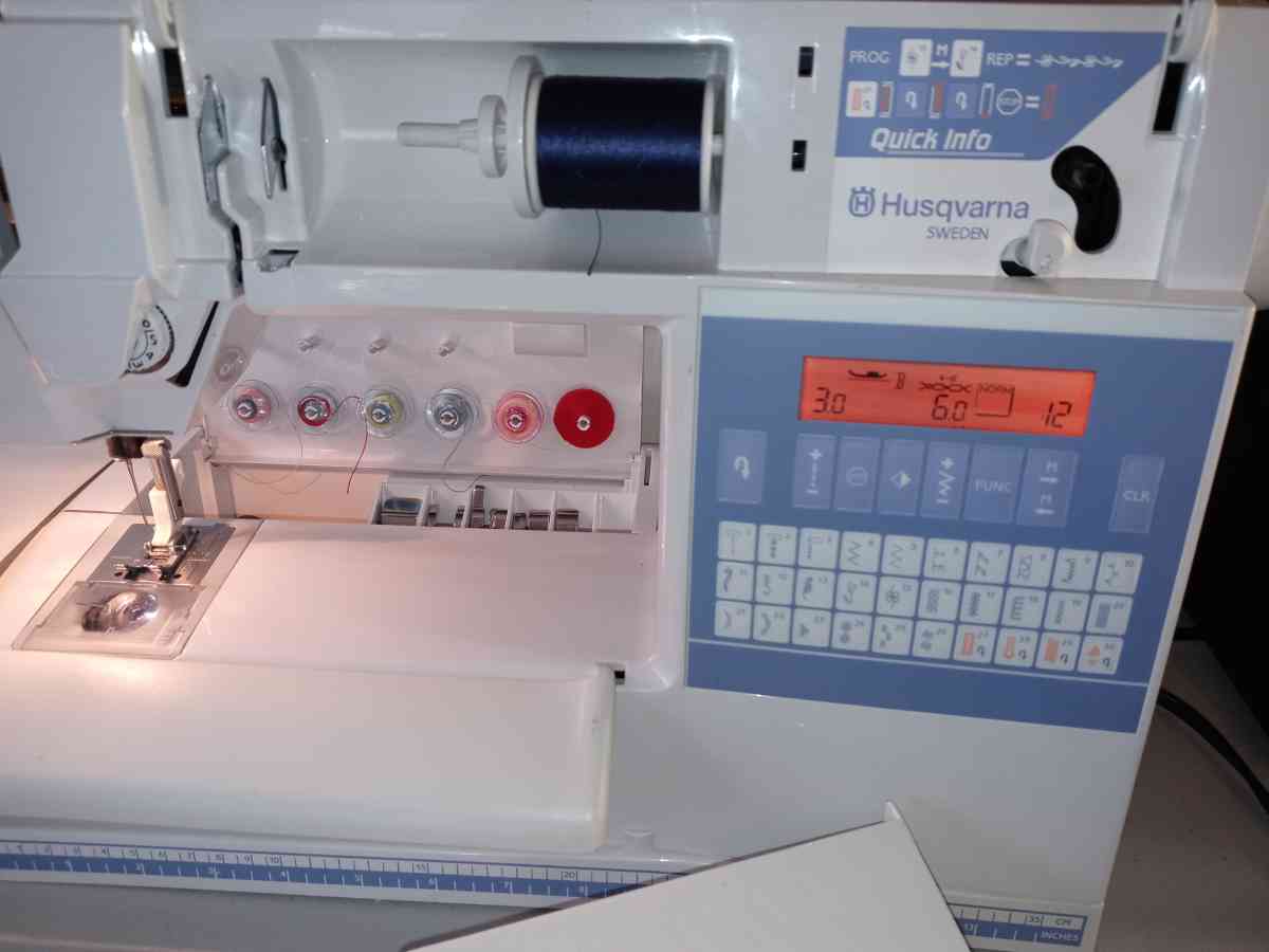 Husqvarna Rose 400 embroidery sewing machine
