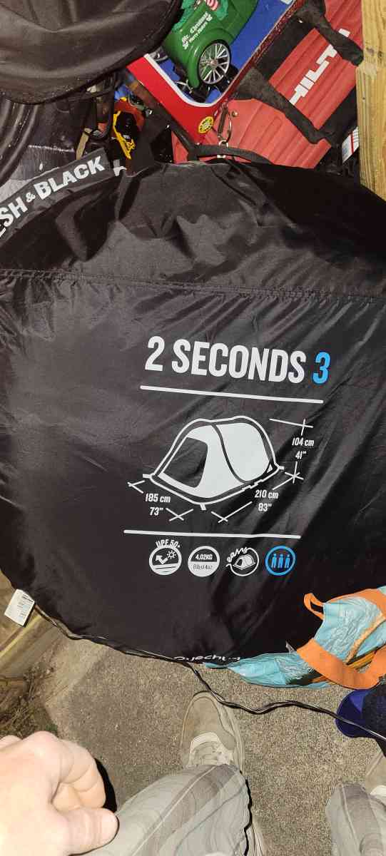 2 seconds pop up tent