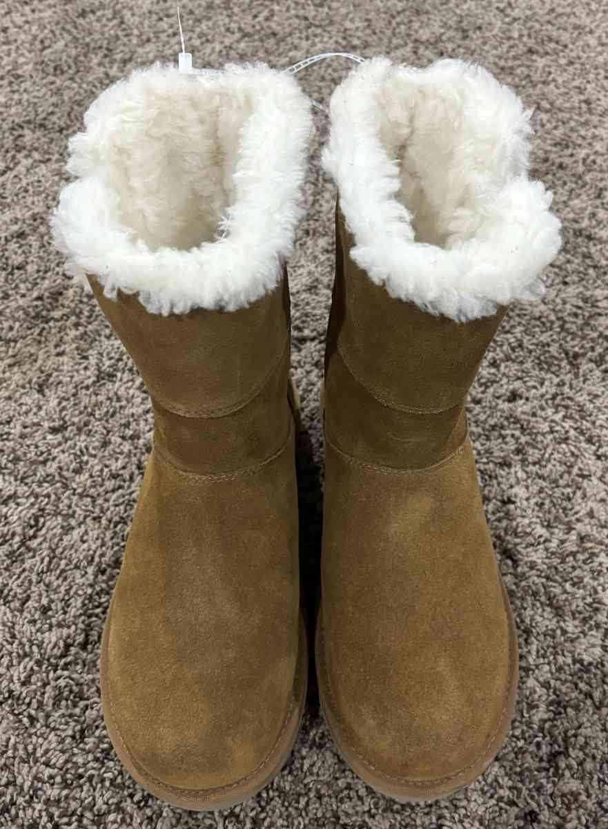 BRAND NEW WOMENS UGG BOOTS