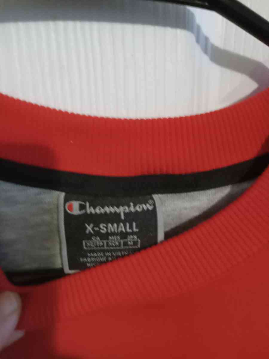 Mens XS Red Champion Sweatshirt