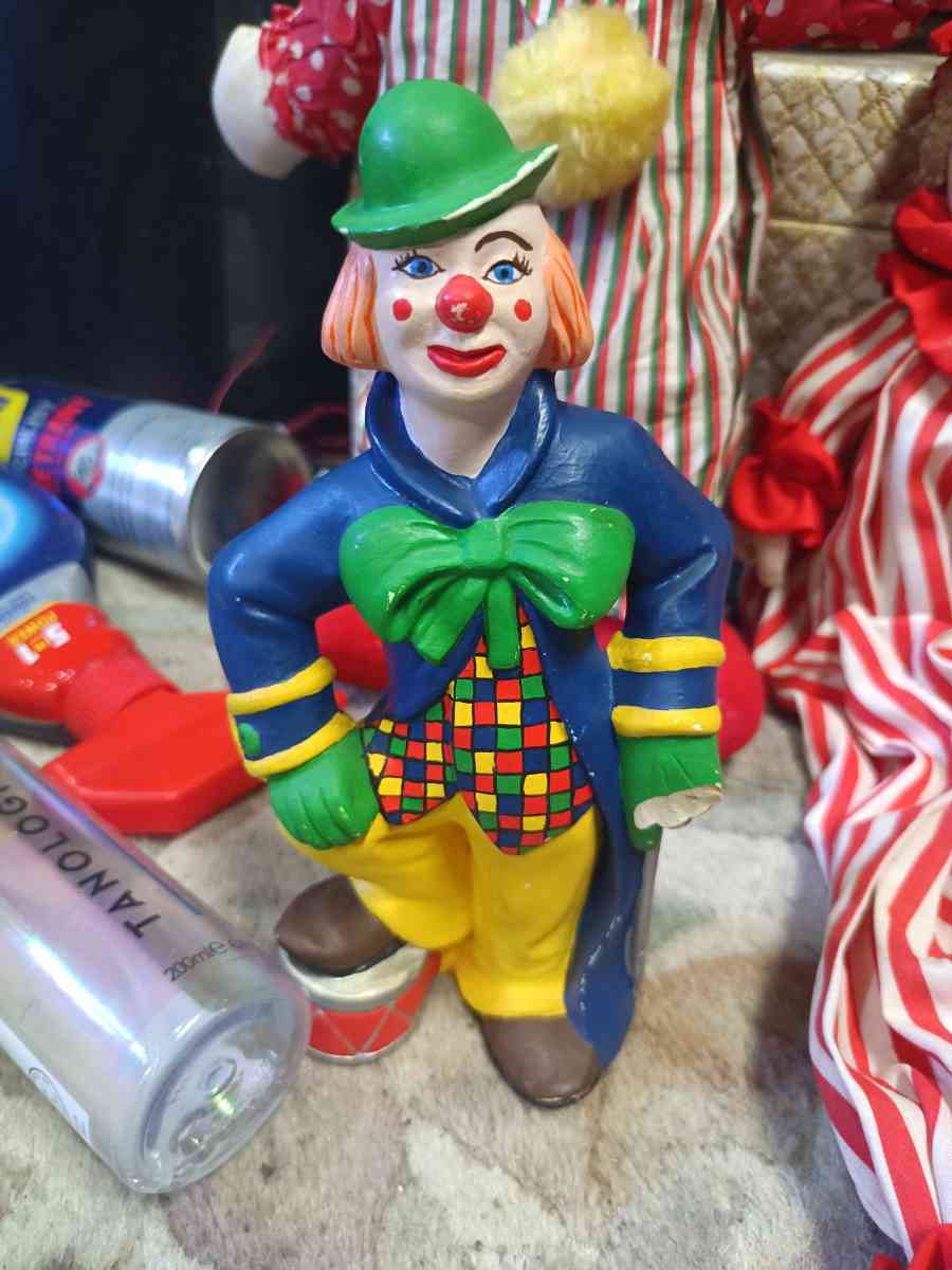 vintage porcelain clowns