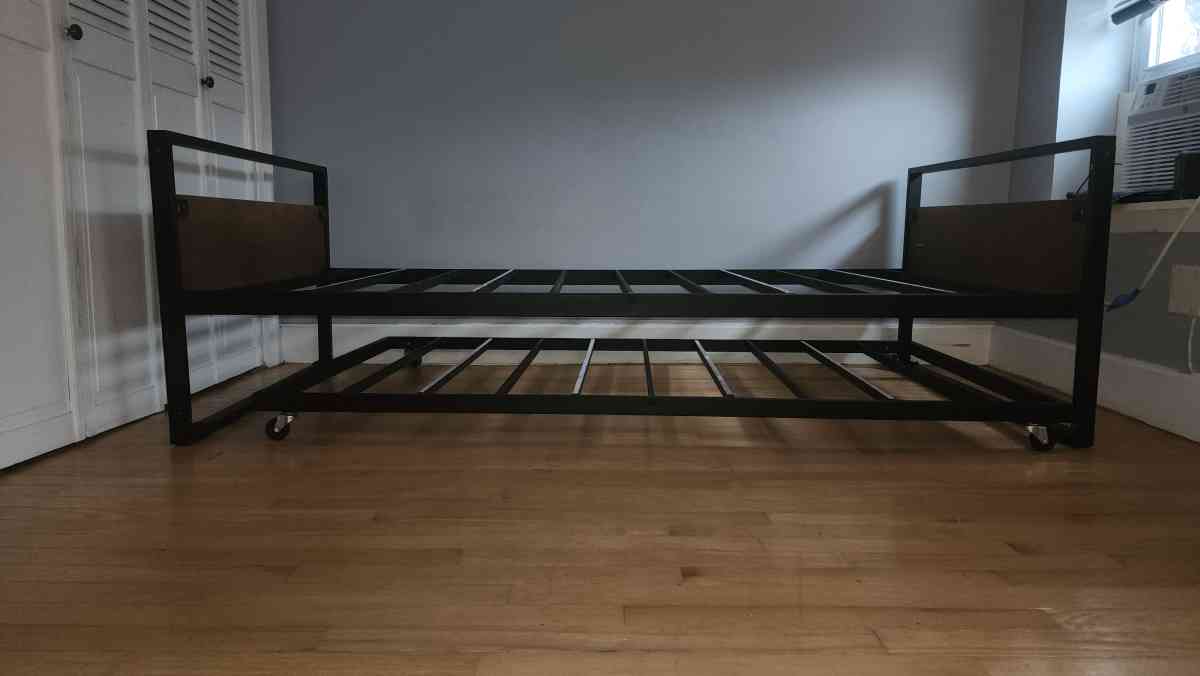 Twin Bamboo Wood Antique Metal Daybed with Trundle
