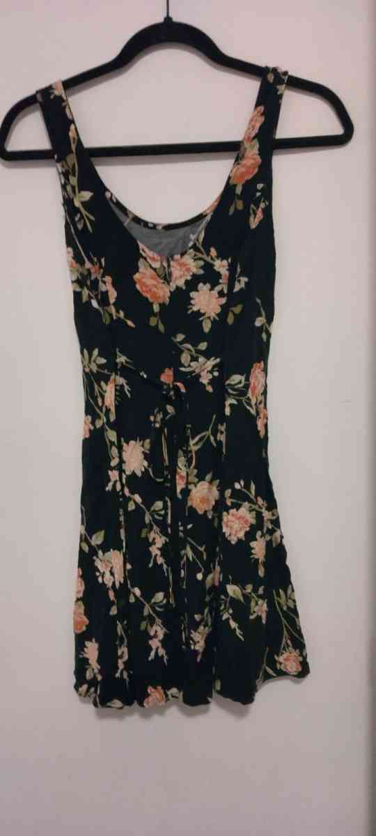 Forever 21 Black Floral Print Mini Dress