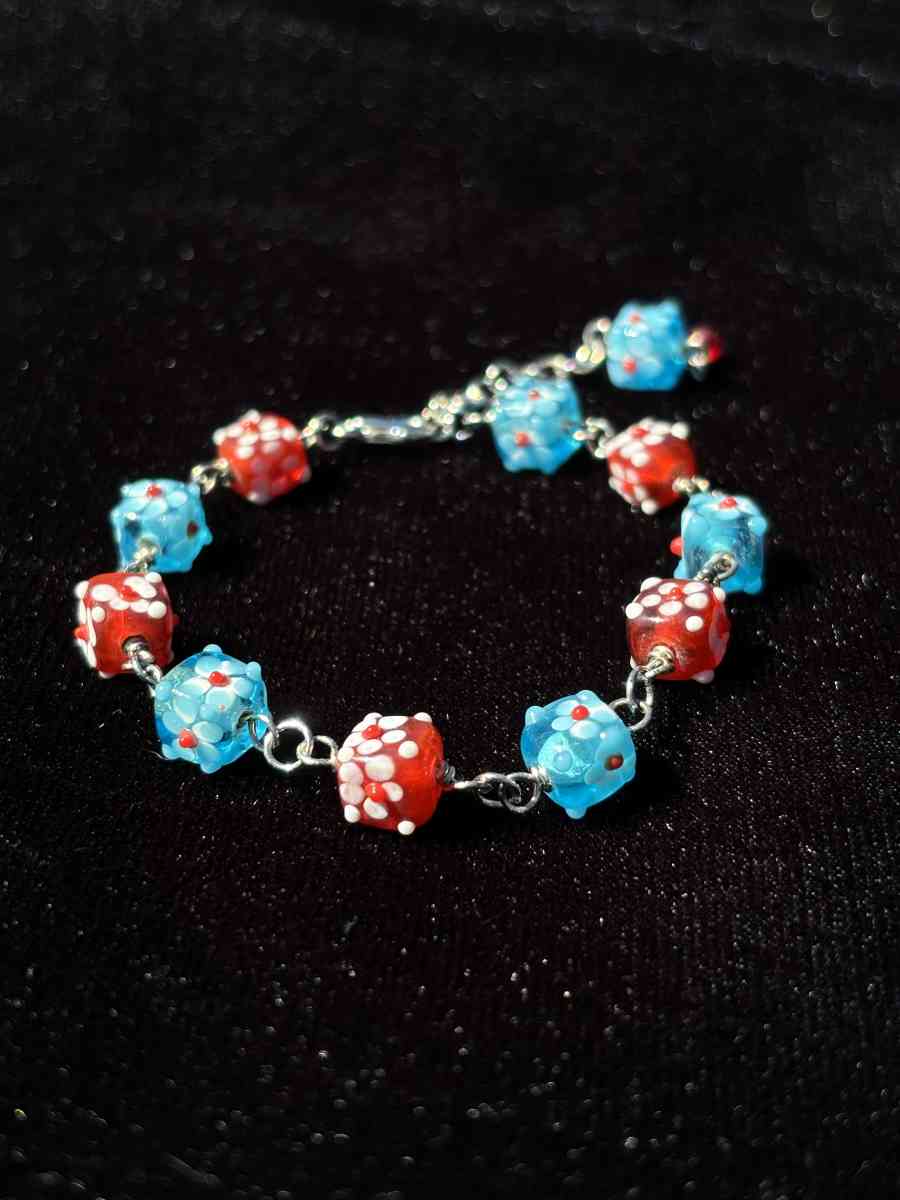 Handmade textured glass beaded bracelet