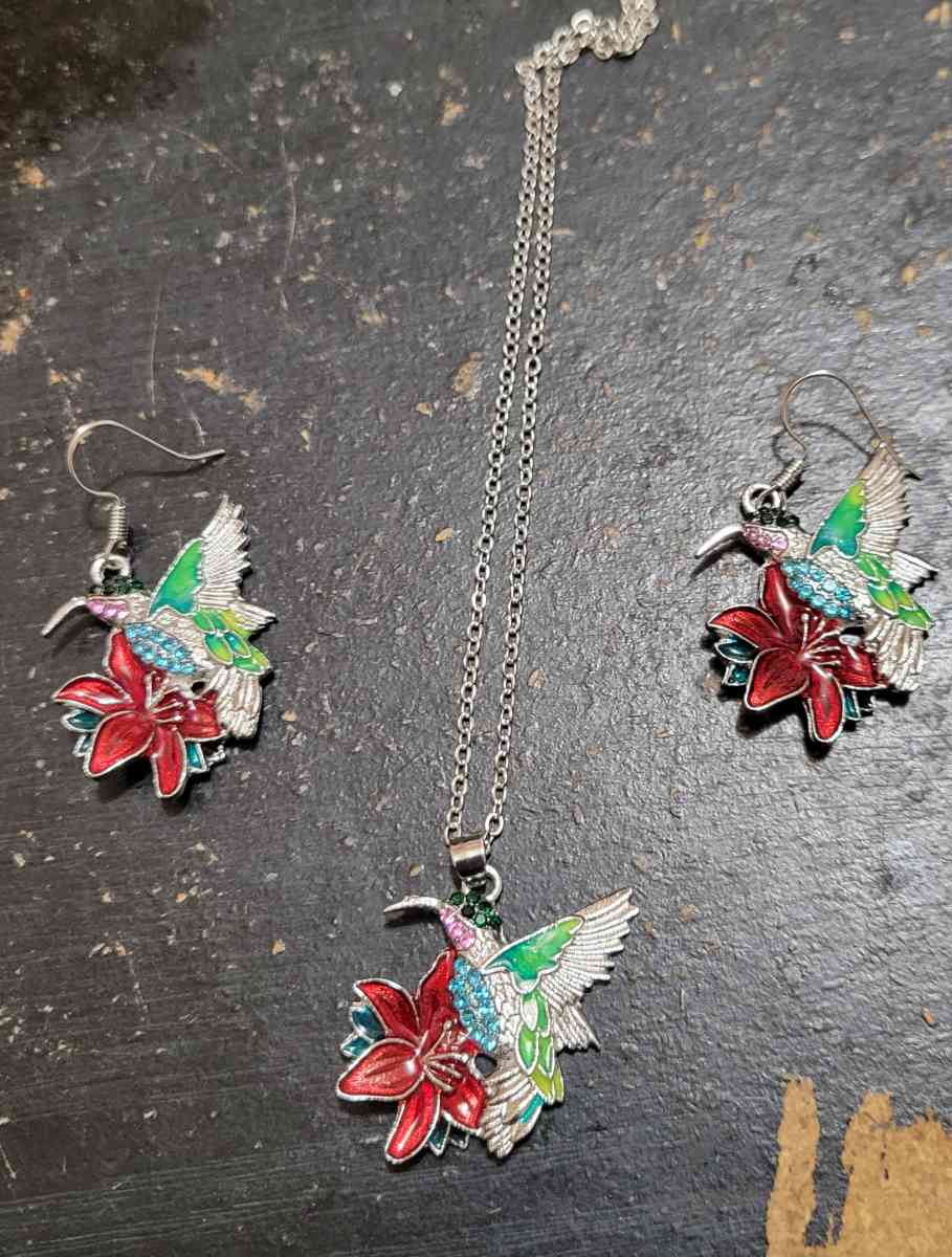 humming bird necklace and earring sets
