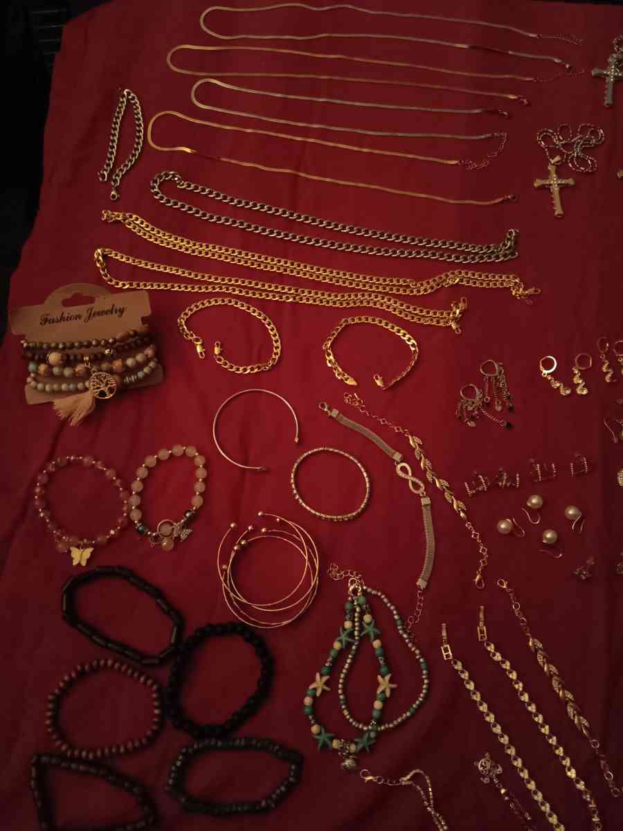 Lot of Costume Jewelry Assorted Fashion Jewelry