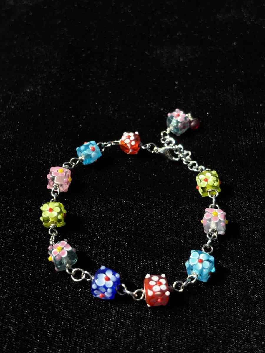 Handmade textured glass beaded bracelet