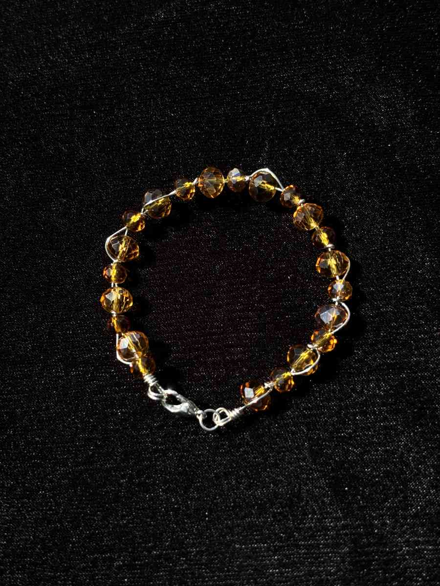 Handamde wire wrapped beaded bracelet