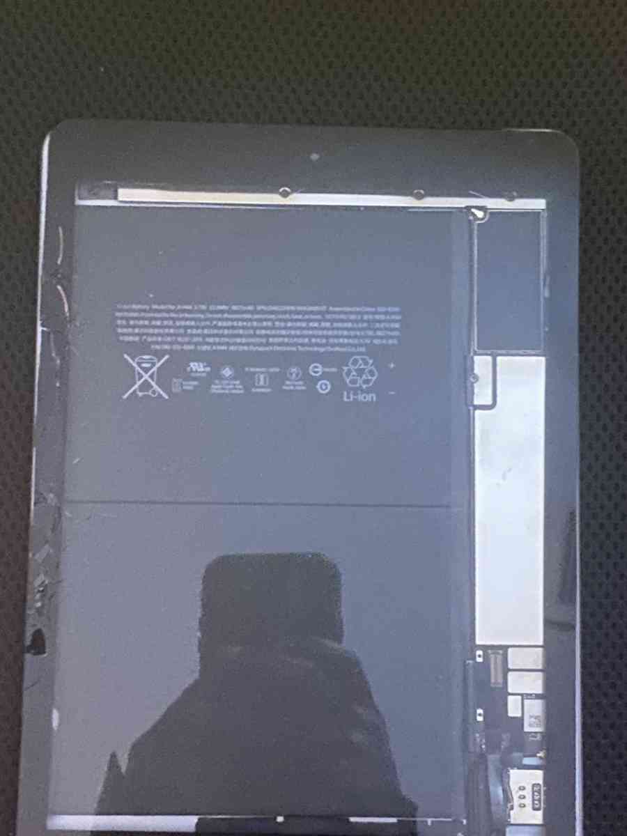 Apple IPad for Parts