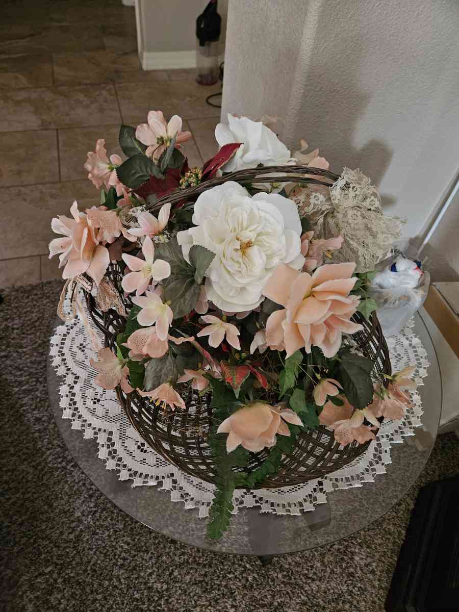 Vintage 80s Large Basket of Flowers