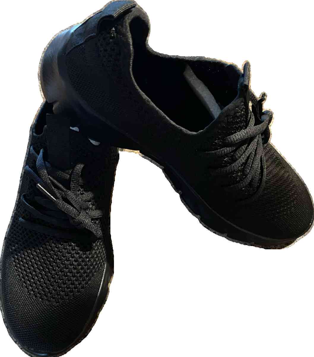 Running tennis shoes