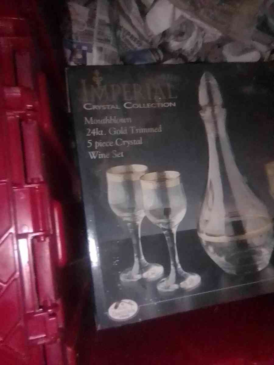 24 kt gold vintage crystal wine glass set