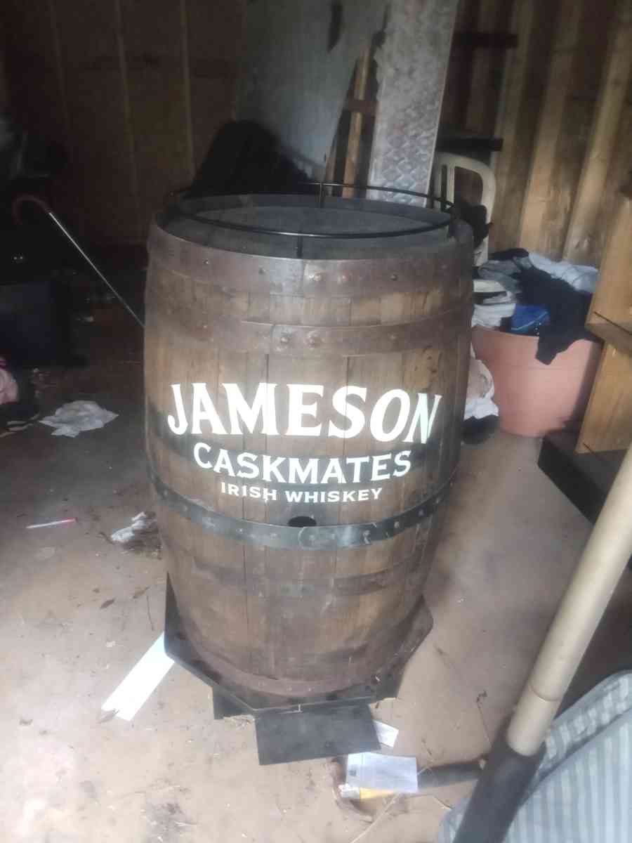 Jameson large oak barrel display mini bar