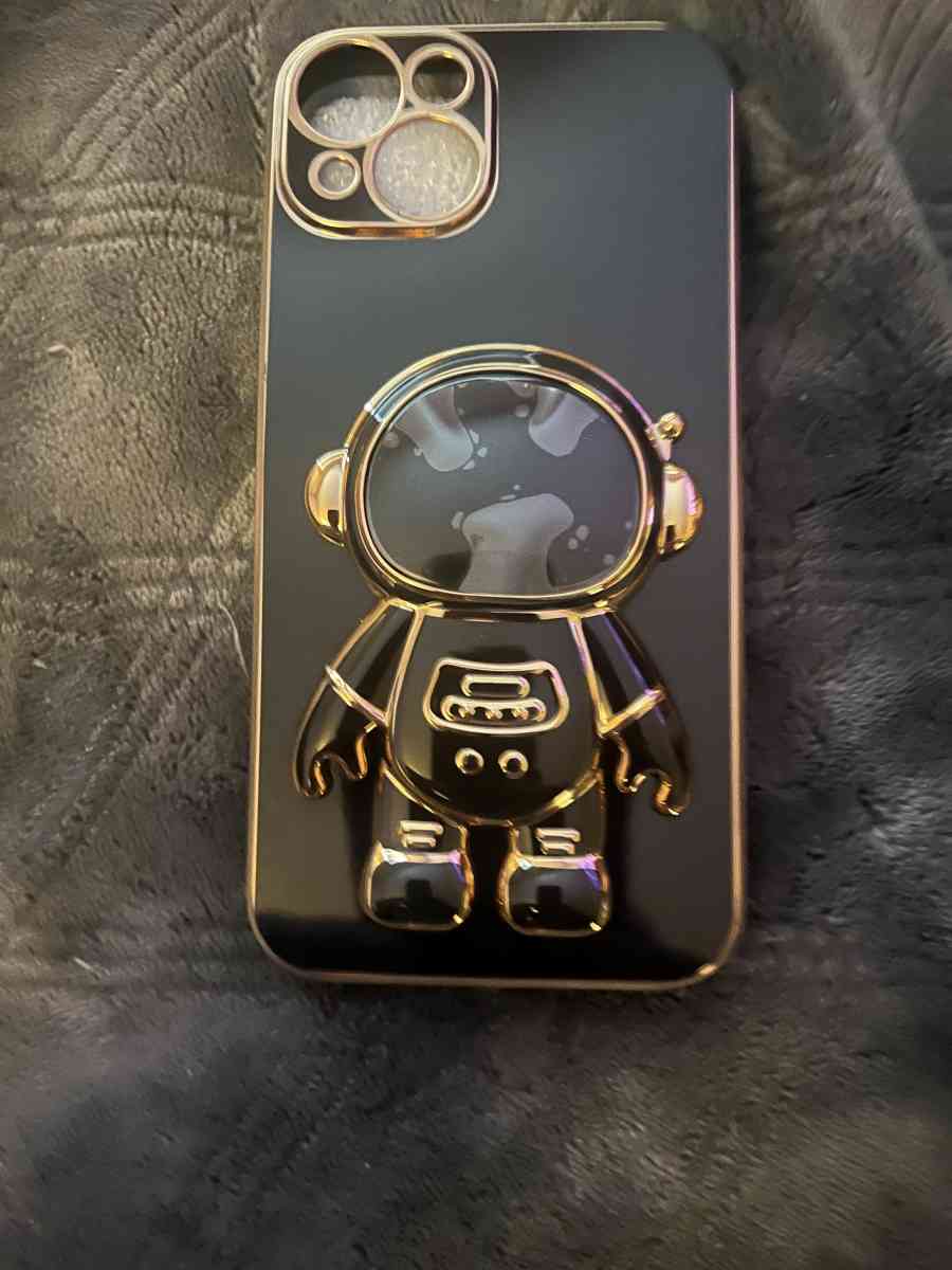 iPhone 13 14 case 3D kickstand and fingerhold brand new