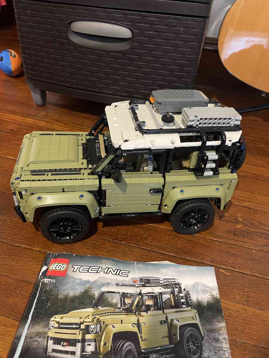 built Lego technic Land Rover defender
