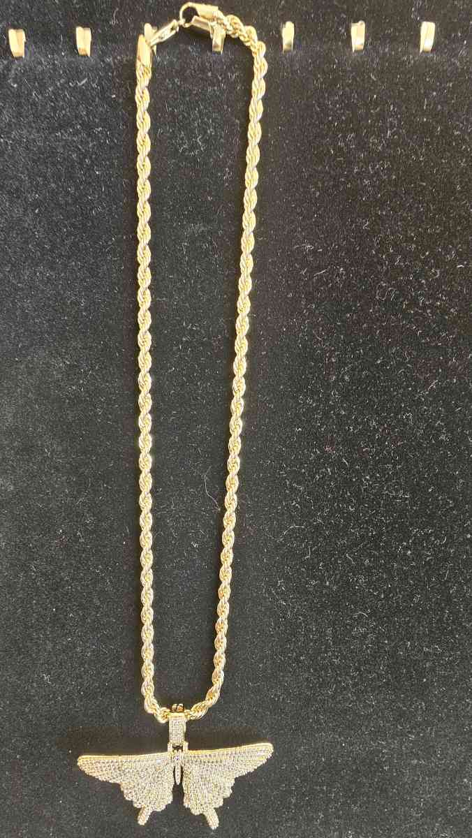 neckless with pedant 18 inch