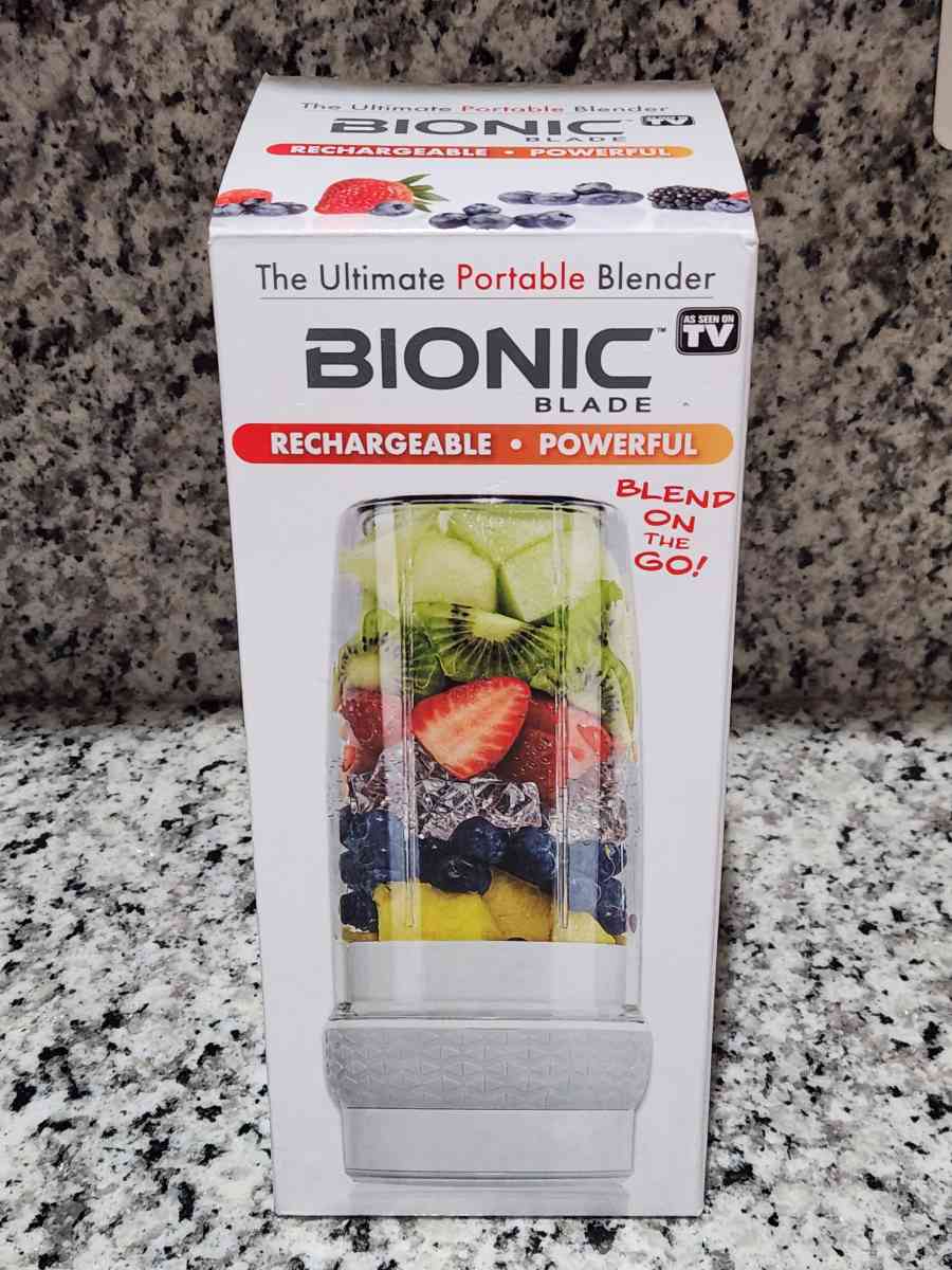 NEW 26 oz Portable USB Rechargeable Blender  Moving Sale