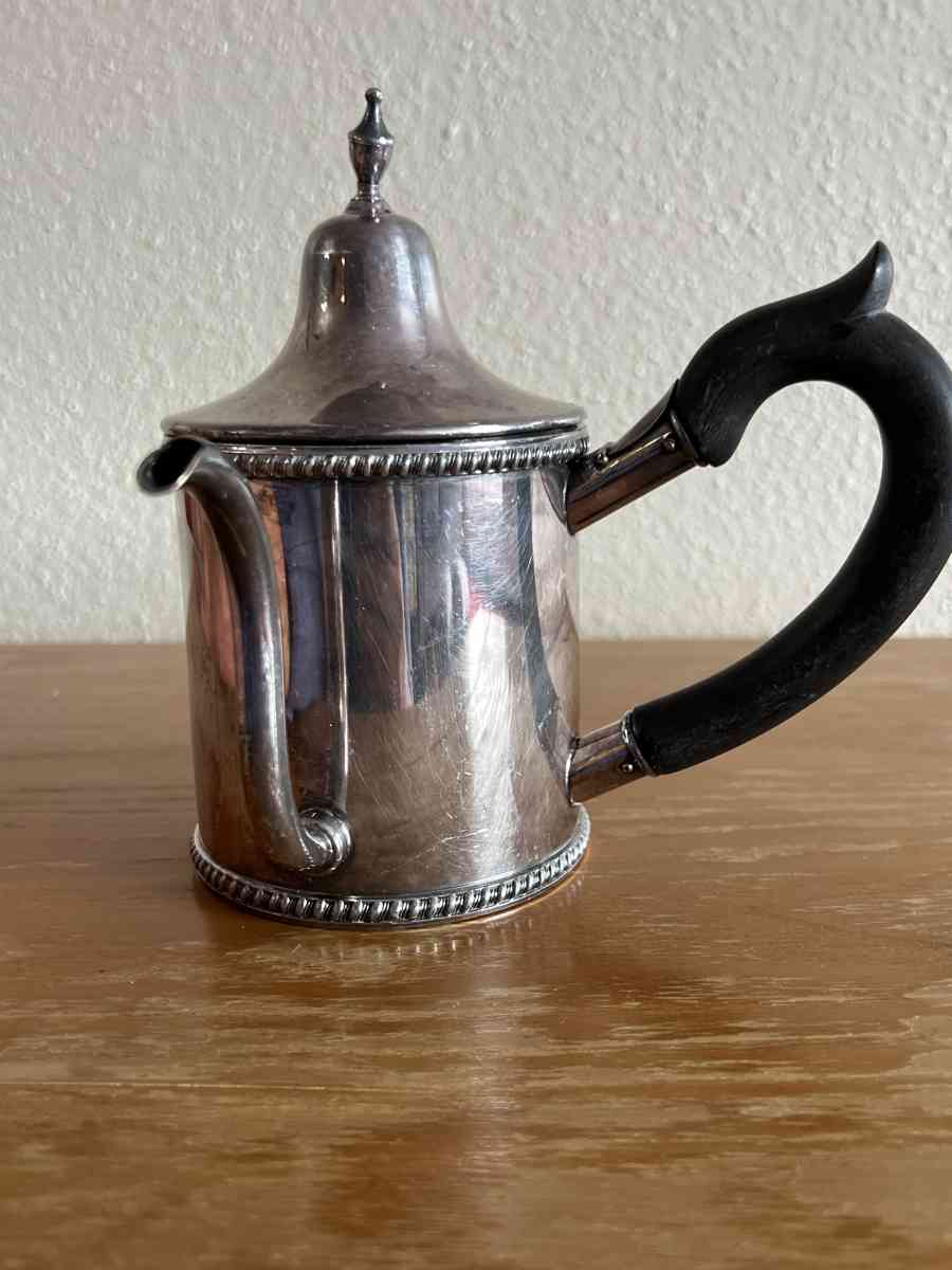 Wonderful Old Vintage Sliver Plated Tea Pot With Birtsh Lago