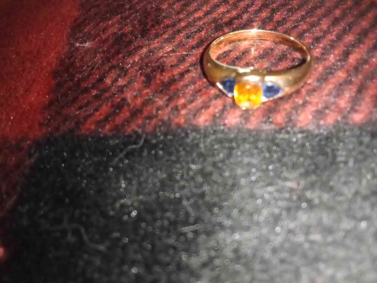 14 k gold topaz ring with fire blue gemstone