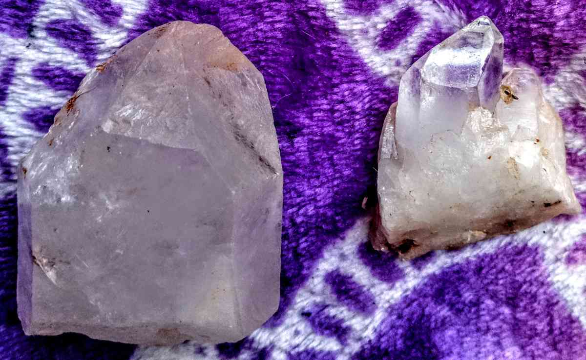 16 Variety of Quartz Crystals