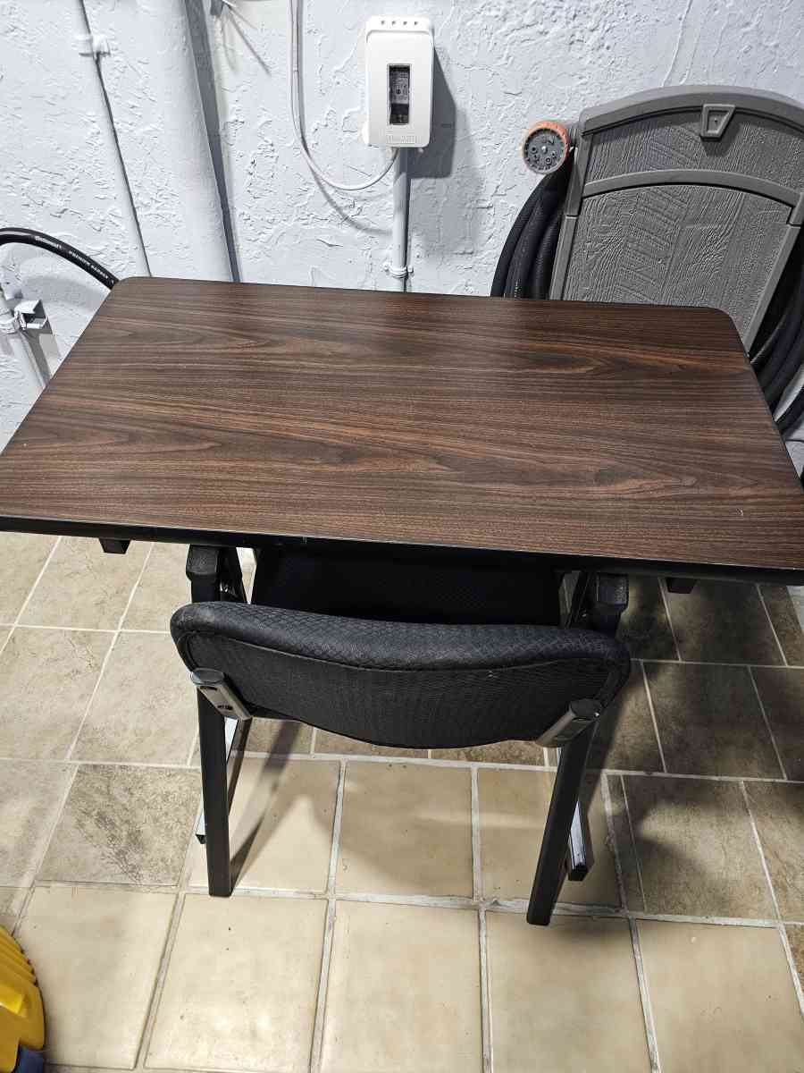 desk with chair