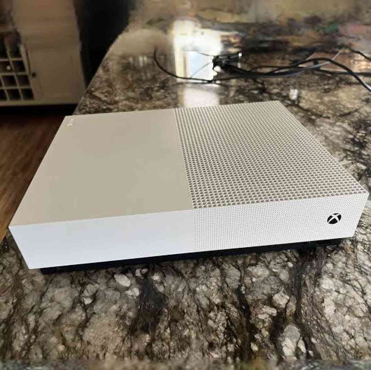 Xbox One S mint condition