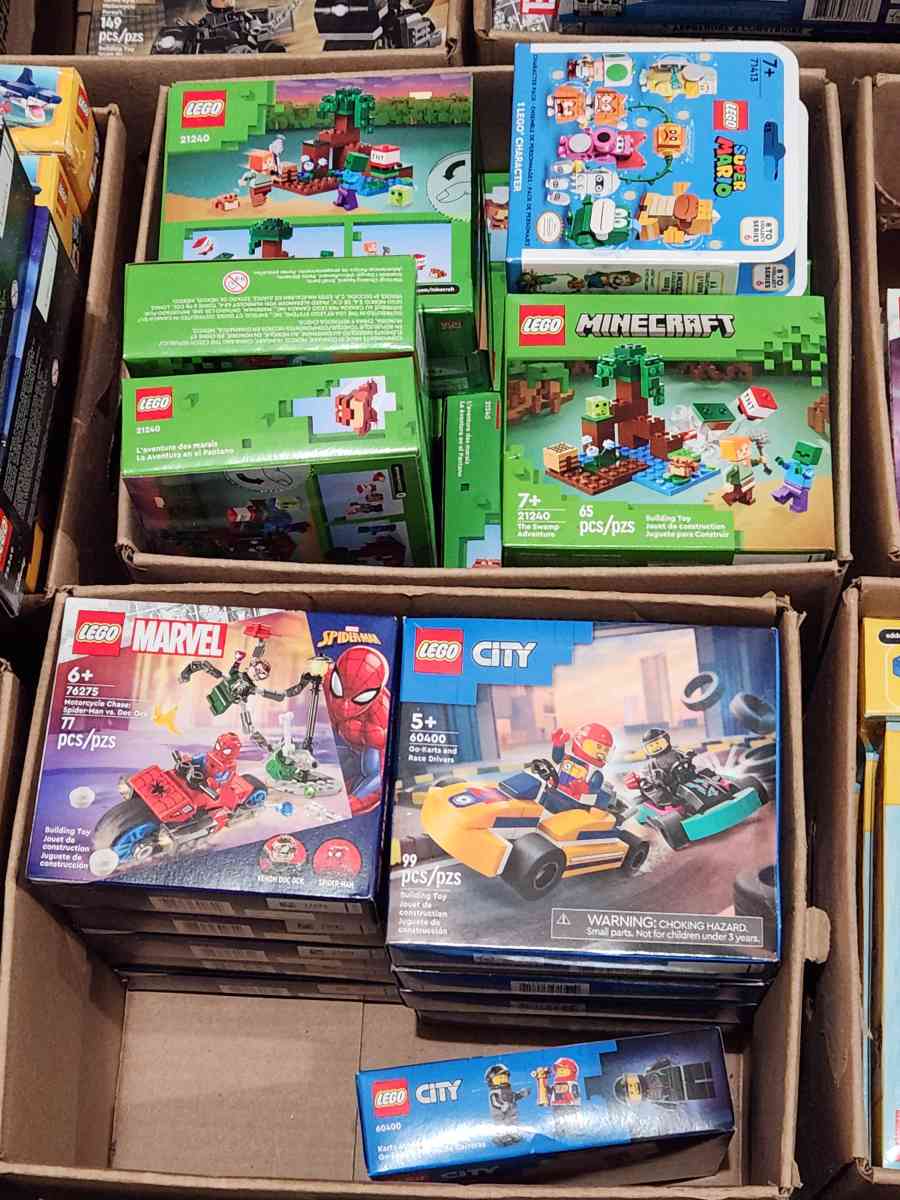 NEW LEGO Variety Building Models  Moving Sale