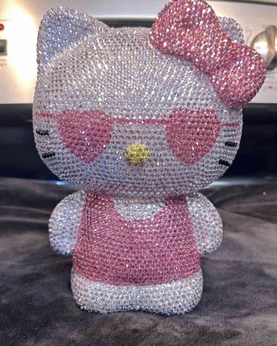 Hello Kitty Bank