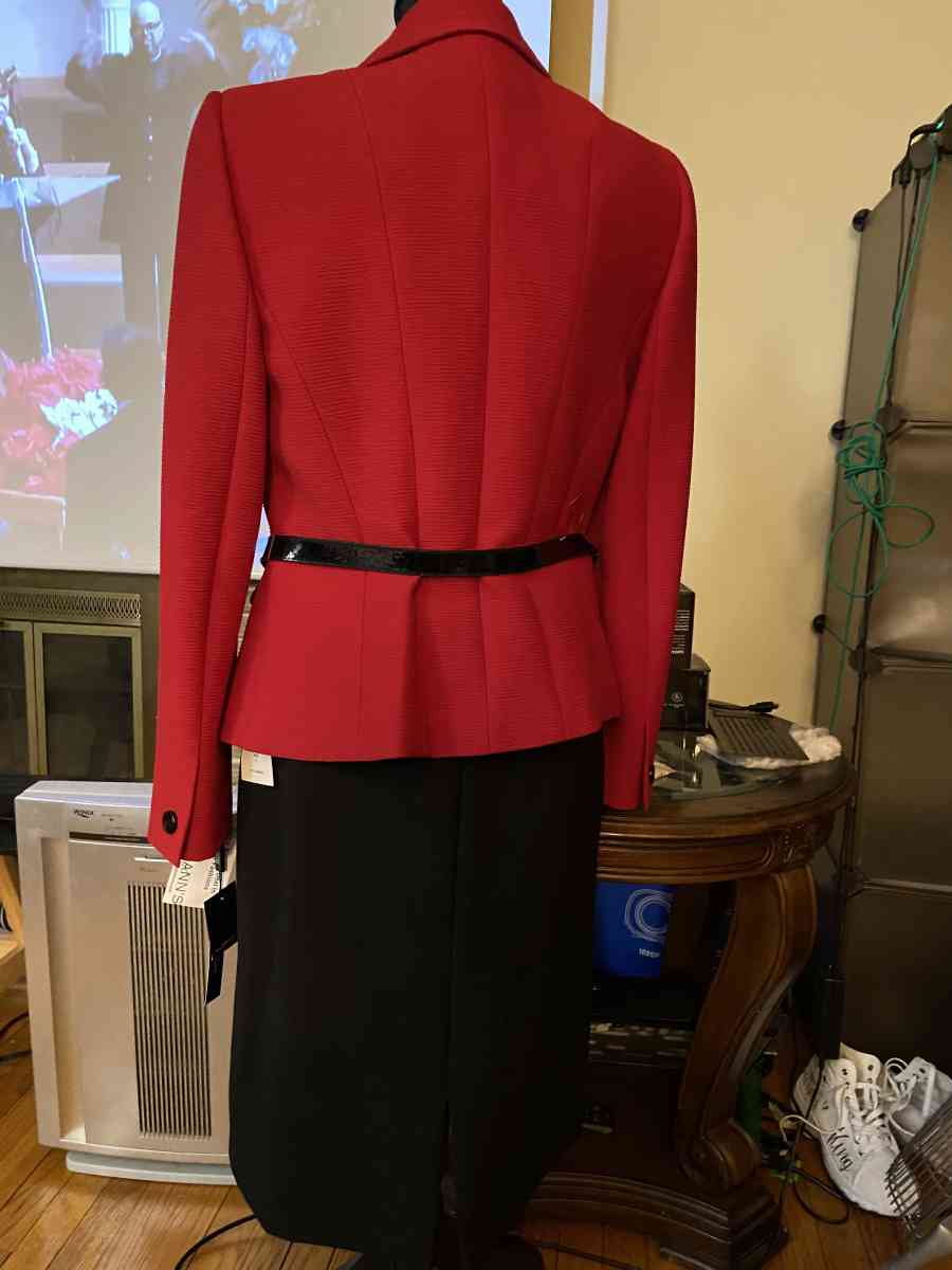 NWT Womens Tahari Red Two Piece Suit Size 6