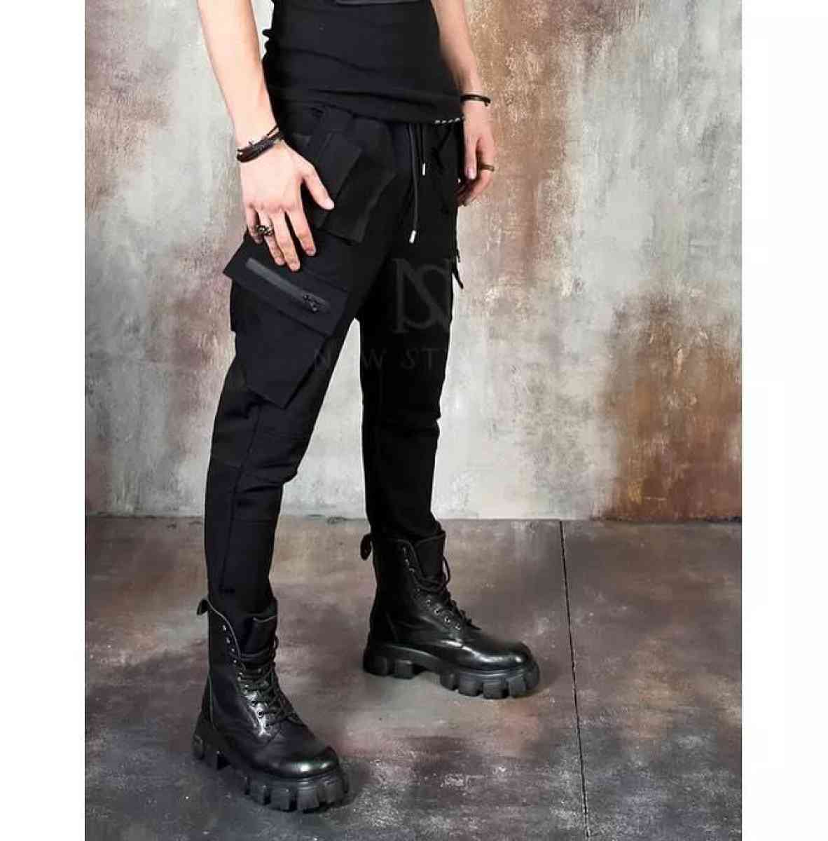 Multiple Pocket Accent Jogger Pants - Aberdeen, Washington - FleaMarketBay