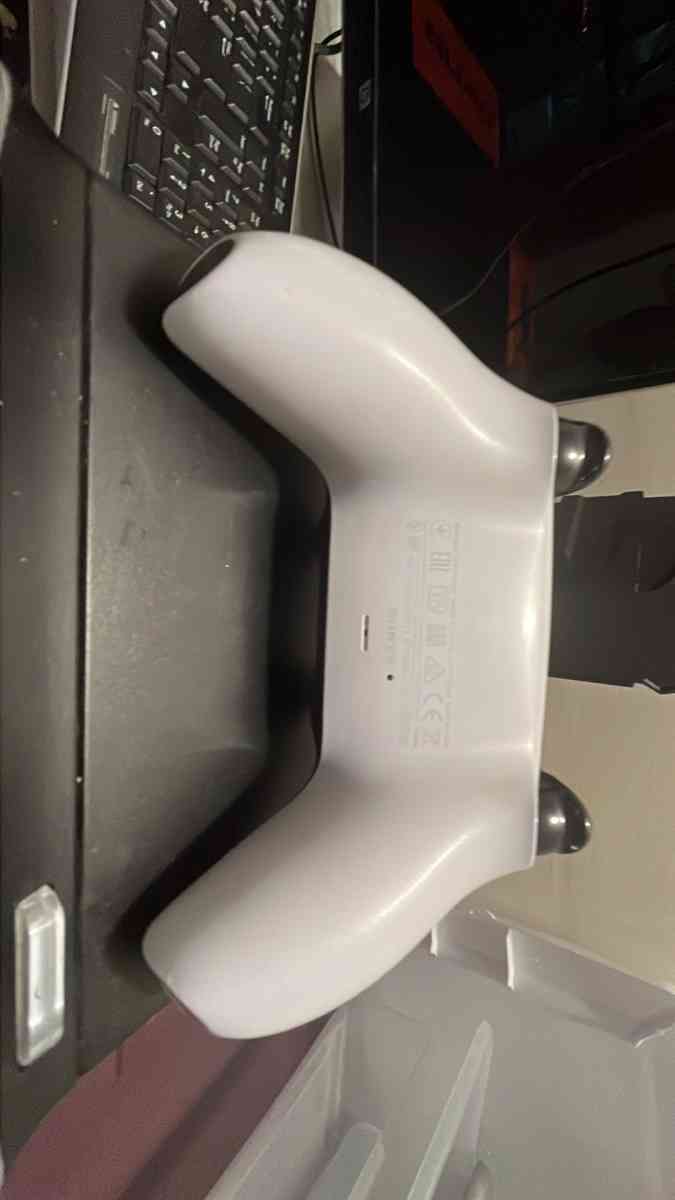 PlayStation 5 controller - Hanover, Maryland - FleaMarketBay