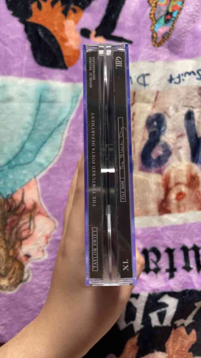 Taylor Swift The Black Dog Collectors CD - Saint George, Utah - FleaMarketBay