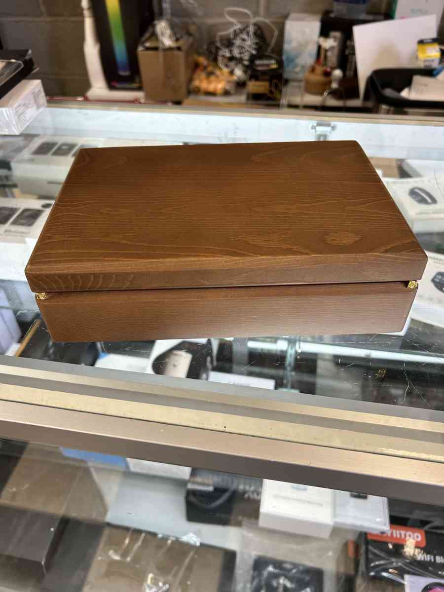 WOODEN JEWELRY BOX - Hackensack, New Jersey - FleaMarketBay