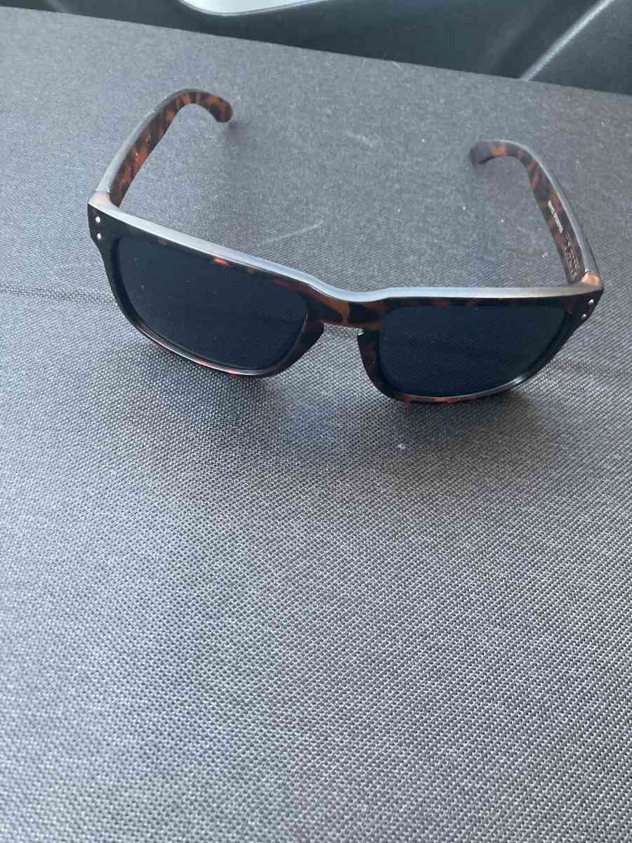 Holbrook Oakley Sunglasses - Panama City, Florida - FleaMarketBay