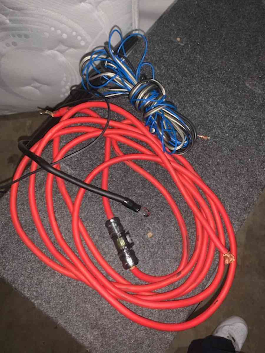 Subwoofer Amp And Cables - Stockton, California - FleaMarketBay