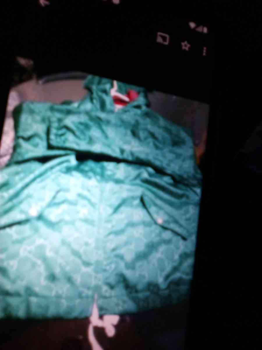 Im selling my Gucci jacket
