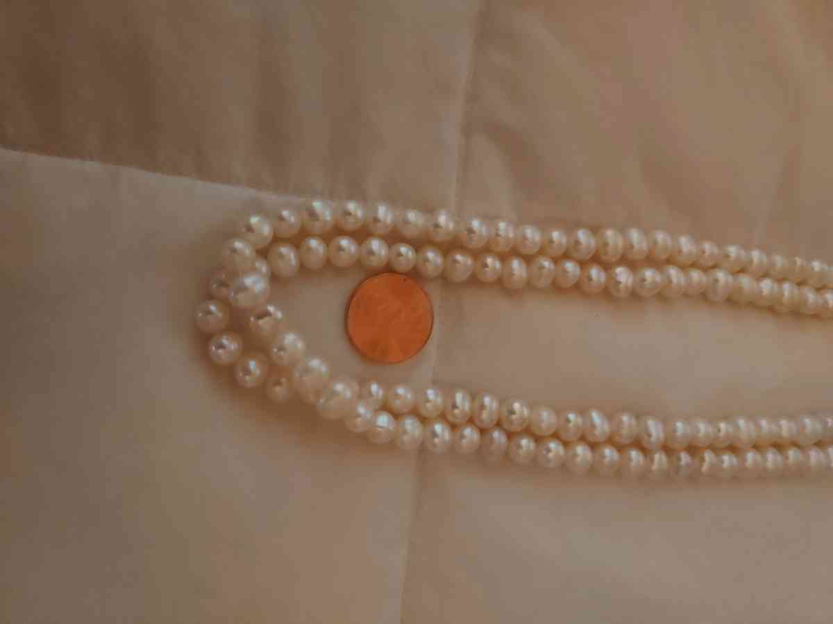 vintage double strand pearls - Albuquerque, New Mexico - FleaMarketBay