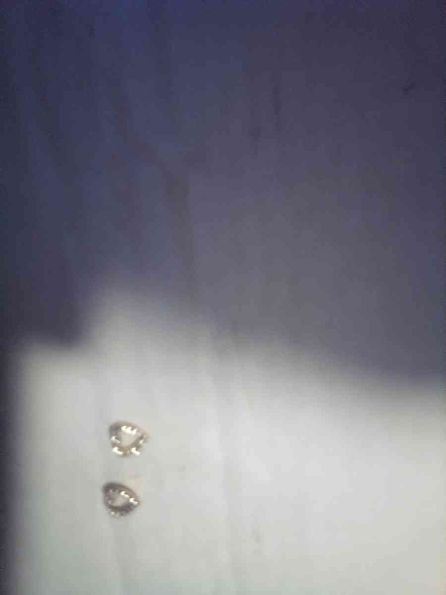 Diamond heart gold earrings