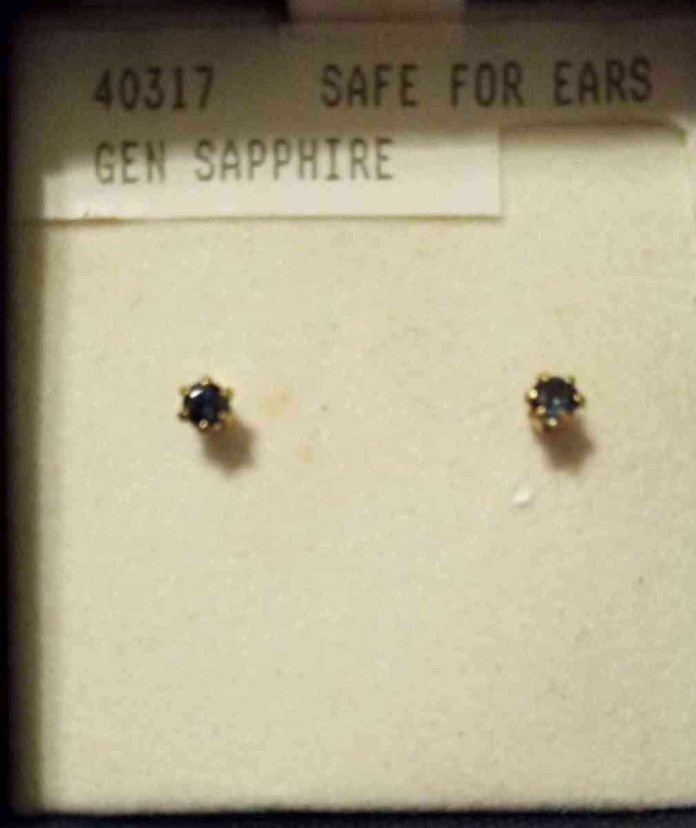 14 k genuine sapphire earrings and charm - Boonville, North Carolina - FleaMarketBay