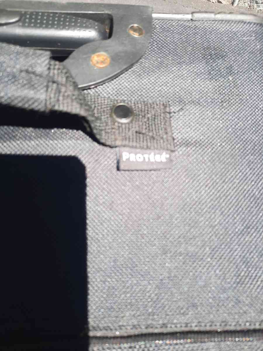 Large travel luggage - Port Jefferson Station, New York - FleaMarketBay