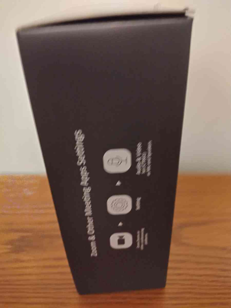 headphones - Alpine, Arizona - FleaMarketBay