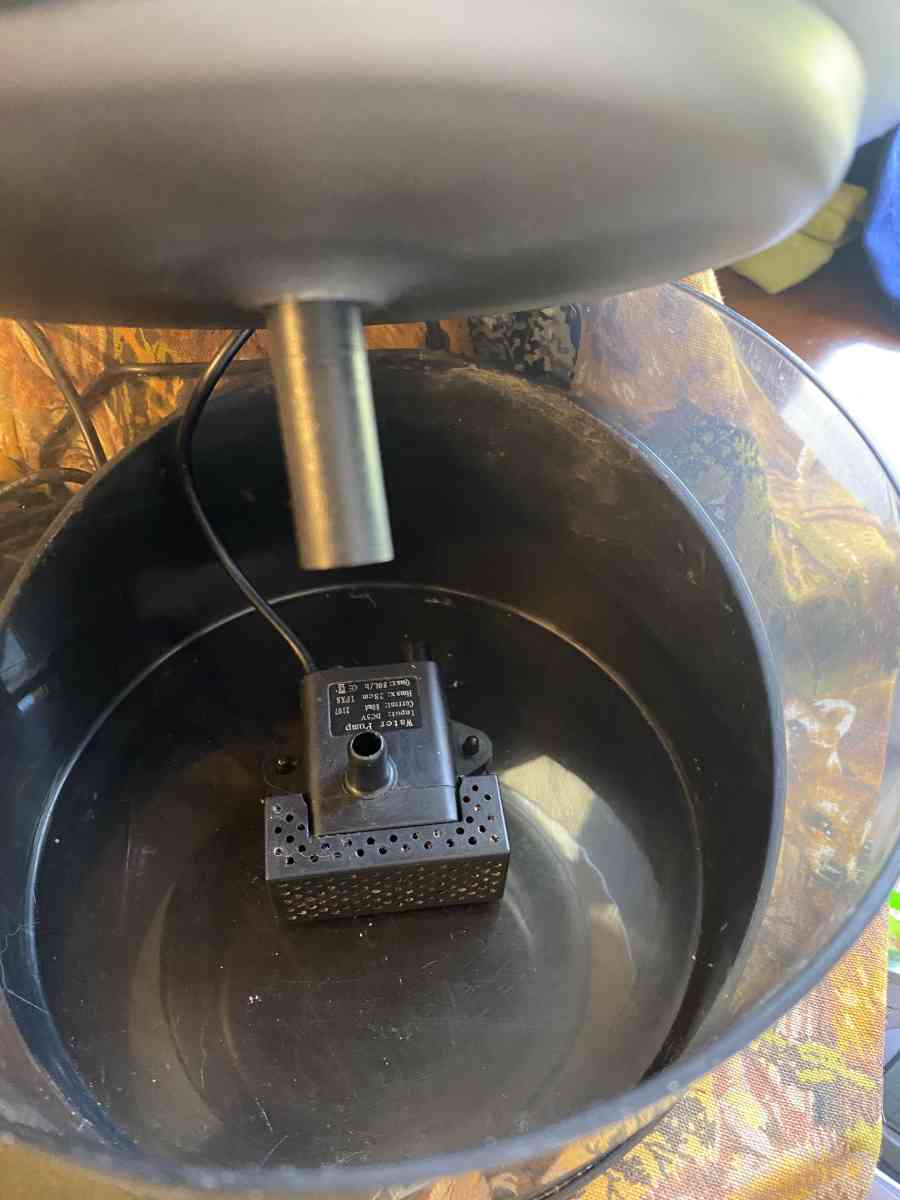 Kastty electric cat water bowl - Roanoke, Virginia - FleaMarketBay