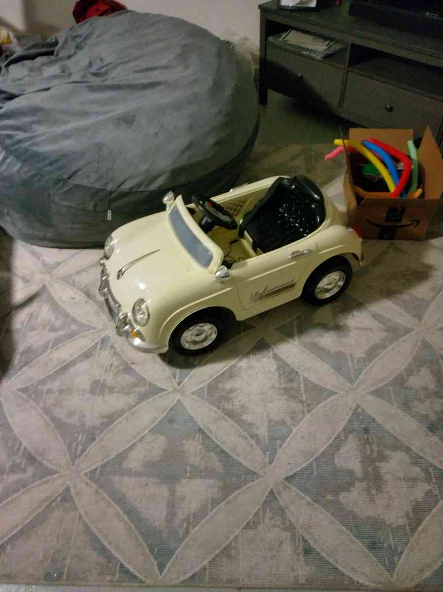 Lexus and Bentley battery operated kids cars for 3 to 5 year