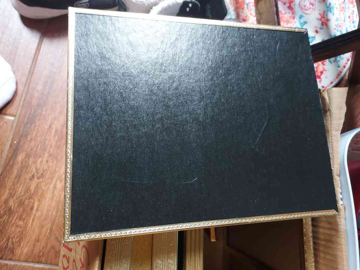 frames box of vibtage frames w glass intact ALL GOLD TONE - Albuquerque, New Mexico - FleaMarketBay