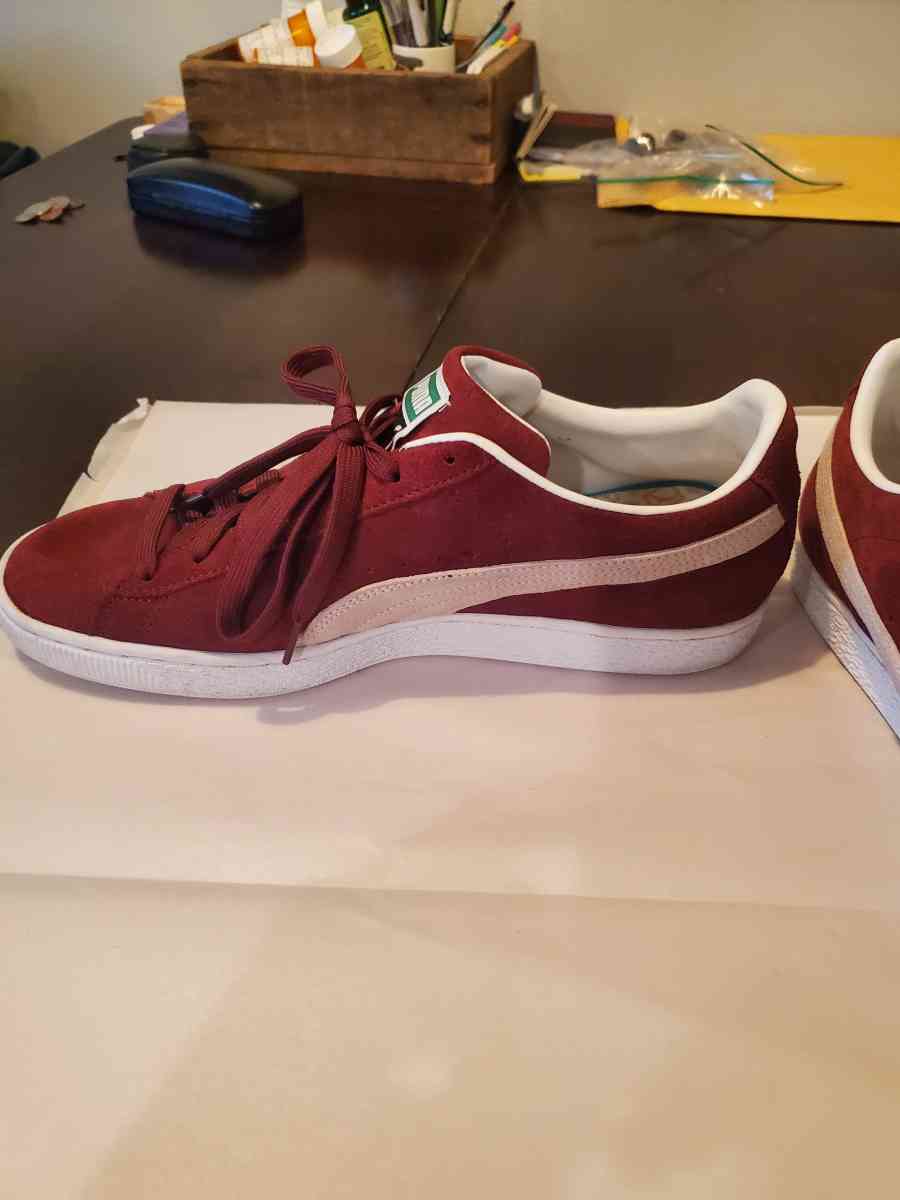 Burgandy Suede Puma vintage - Allen, Kentucky - FleaMarketBay