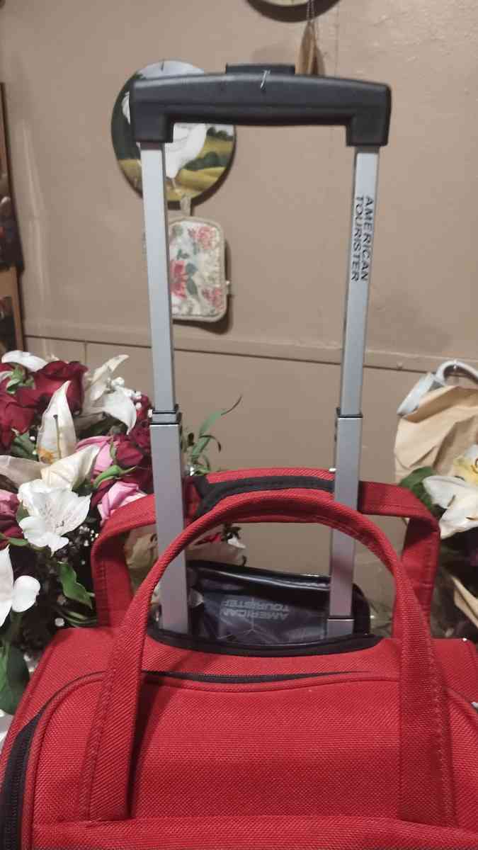 American tourist luggage Co